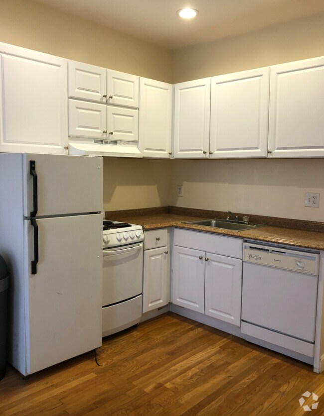 Building Photo - 27 Phillips St Unit 1 Rental