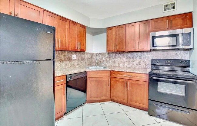 Photo - 1450 NE 191st St Condo Unit 405