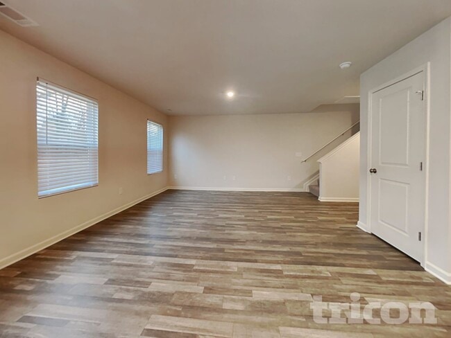 Photo - 507 Dayspring Dr