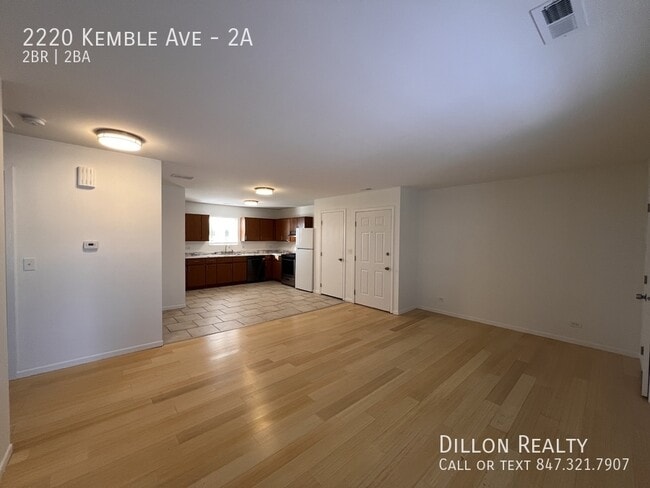 Building Photo - 2220 Kemble Ave Unit 2A