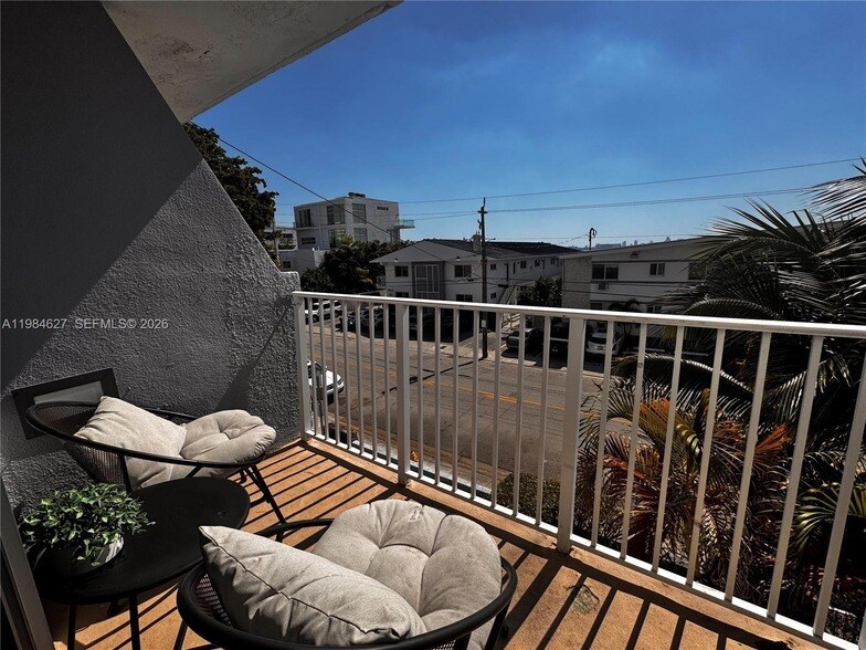 Photo - 1801 S Treasure Dr Unit 324