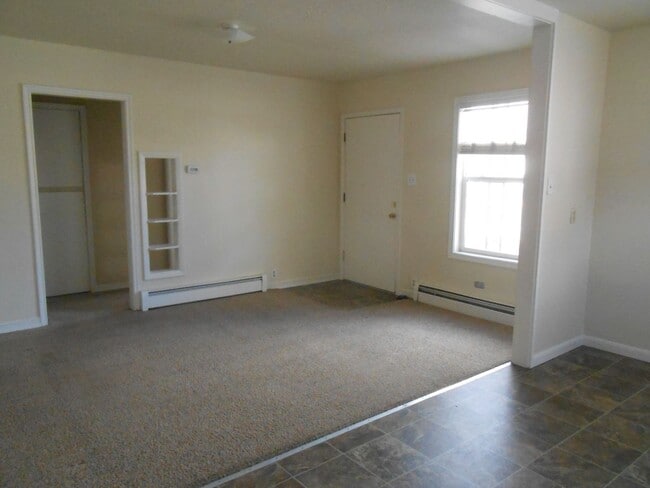 Photo - 2 Bed 1 Bath Apartment Near Lincoln Park Unidad #1