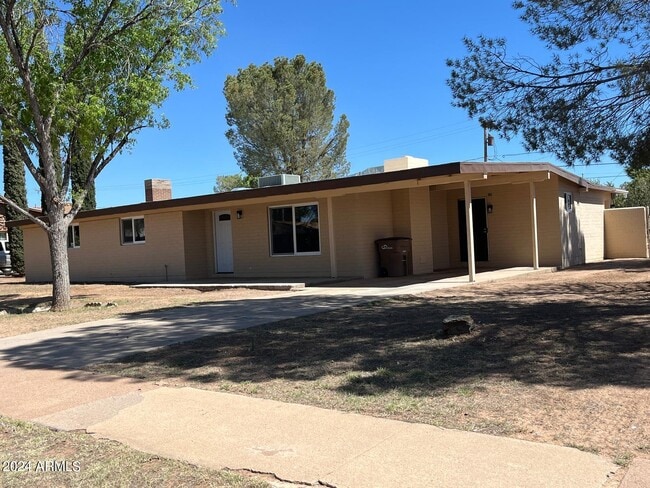 Photo - 1421 11th St House