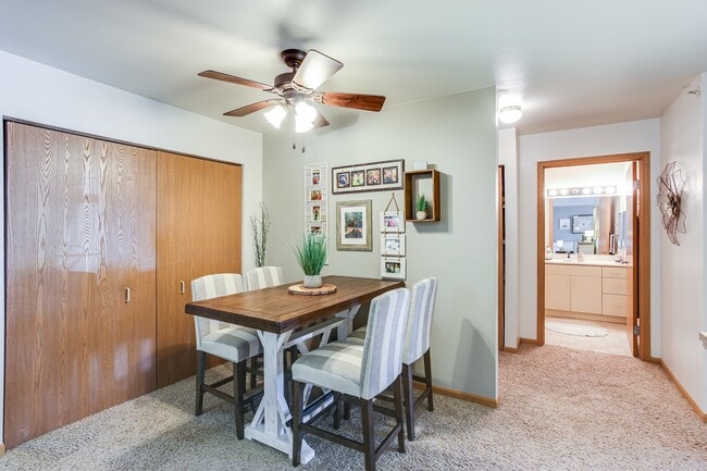 Model Unit Dining