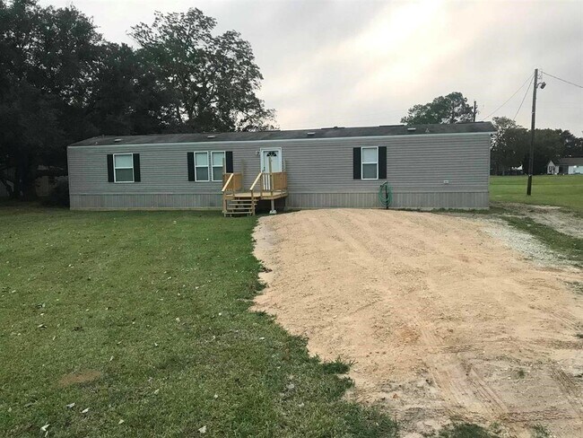 Photo - 16540 Sandell Dr