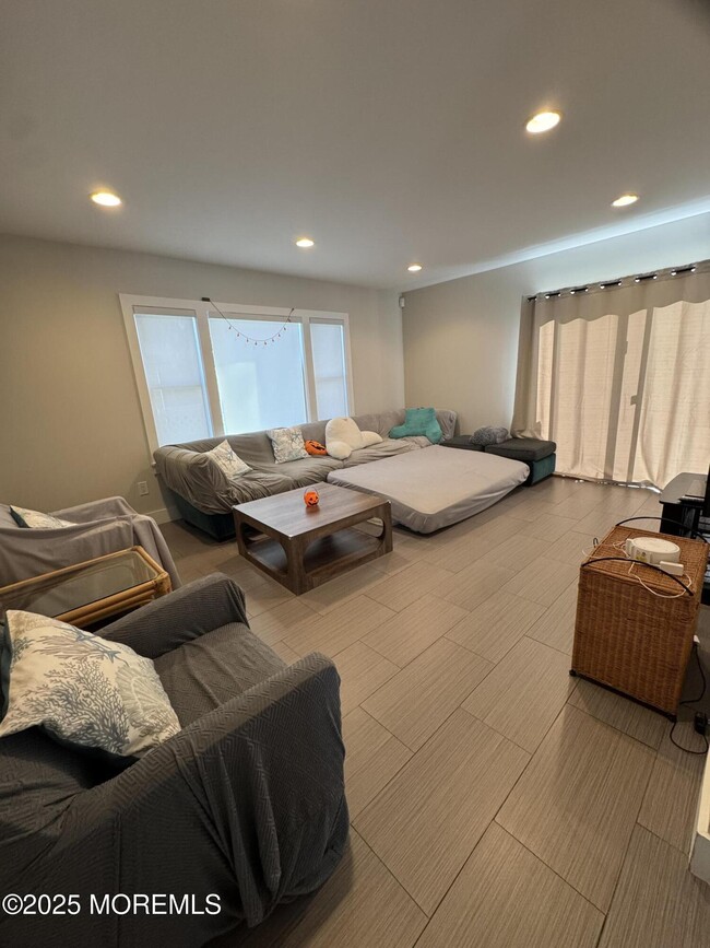 Photo - 106 Poplar Ave