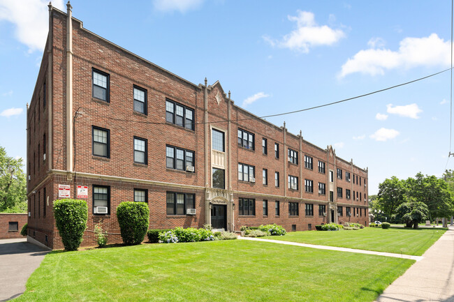 Building Photo - 6 Highland St Unit C1 Rental
