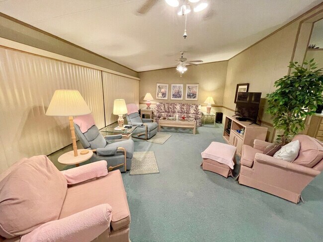 Photo - 437 Nettles Blvd Unidad SI ID1537490P
