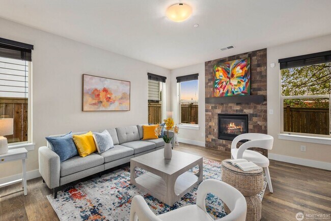 Photo - Modern Lynnwood Home with Flexible Bonus Space and Fenced Backyard
