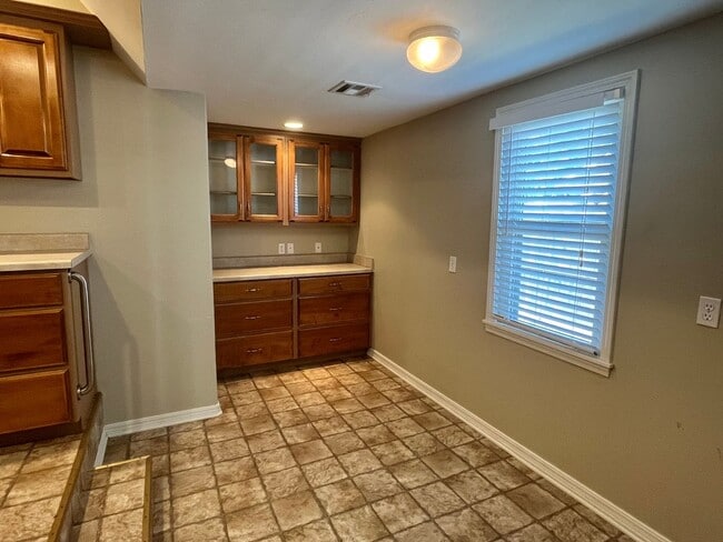 Photo - Charming 3 Bed 1.5 Bath!