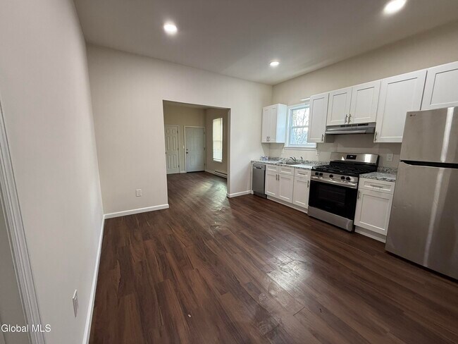 Photo - 10 Orange St