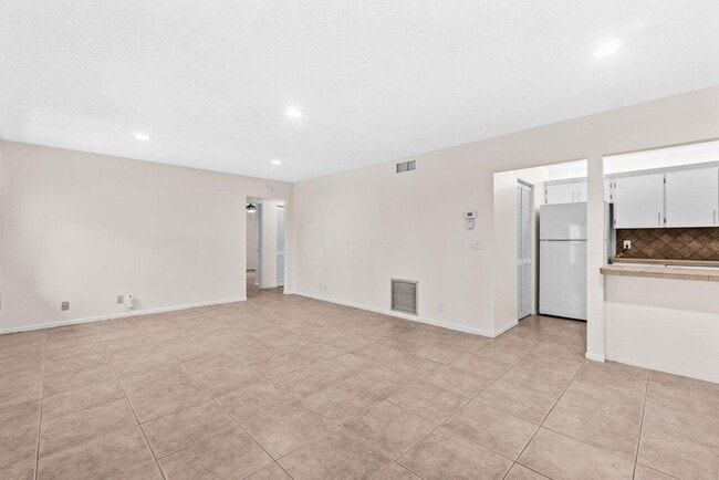 Photo - 432 Pine Glen Ln Unit C-2