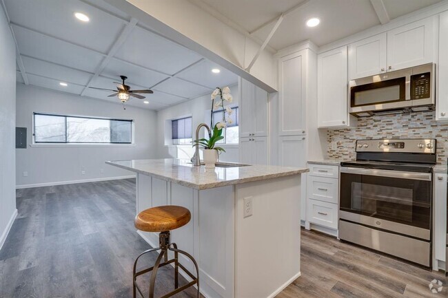 Building Photo - 11471 Airway Blvd Rental