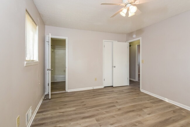 Photo - 2355 Park Ave