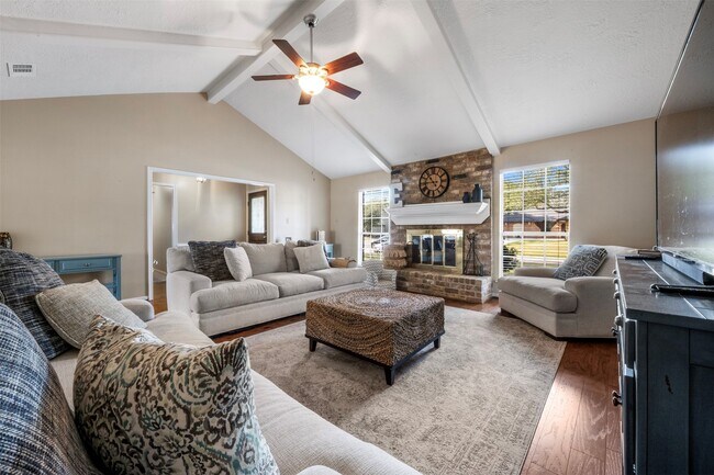 Photo - 1018 Trowbridge Dr