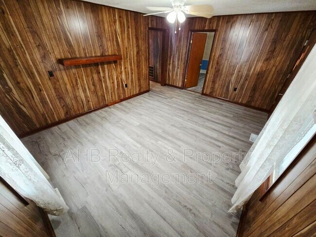 Photo - 914 Stokes St