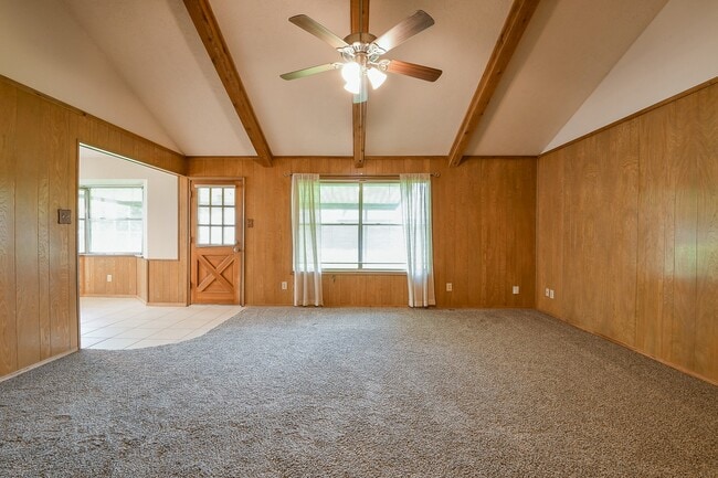 Building Photo - 2213 Westside Dr Rental