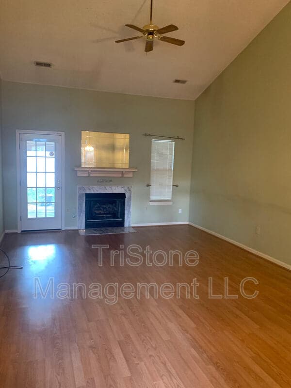 Photo - 5748 Ebley Ln