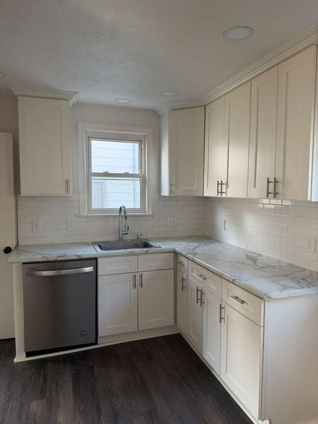 Photo - 5973 Turney Rd