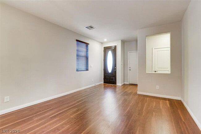 Photo - 6584 Holly River St