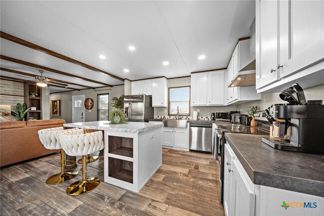 Photo - 2963 Barr Ln