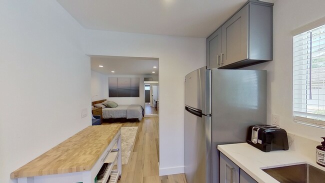 Photo - 1896 N College Cir Unit Mid-Term: 1896 1/2 N. College Cir