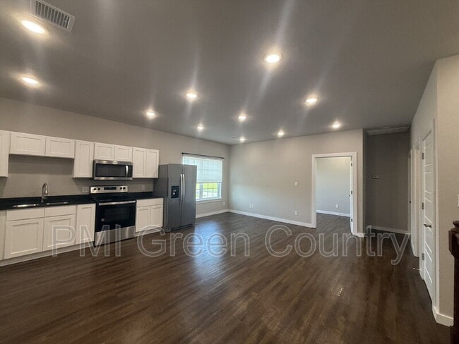 Photo - 13527 S Mingo Rd