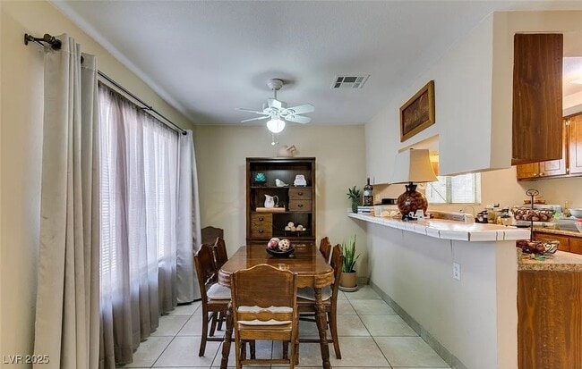 Photo - 6932 Kilgore Dr Unidad A