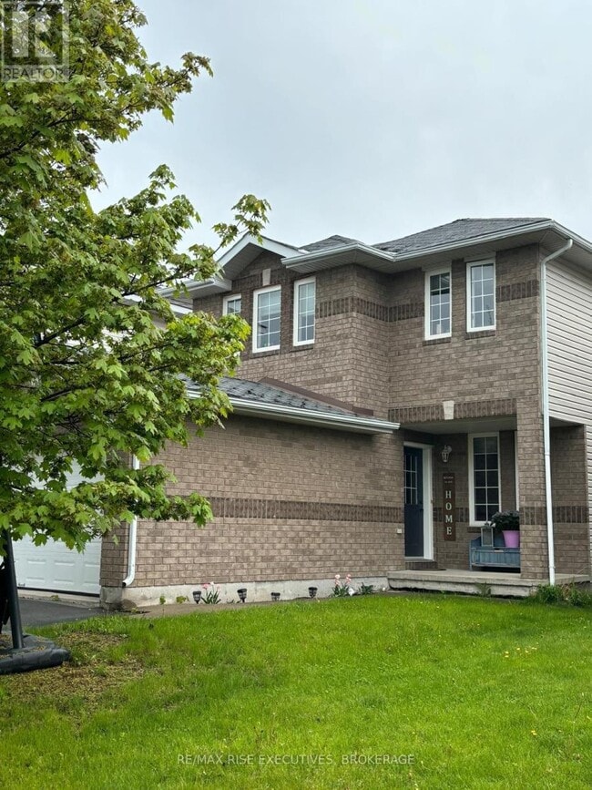 Photo - 1872 Berrywood Crescent