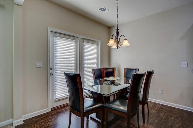 Photo - 1438 Brookmere Way