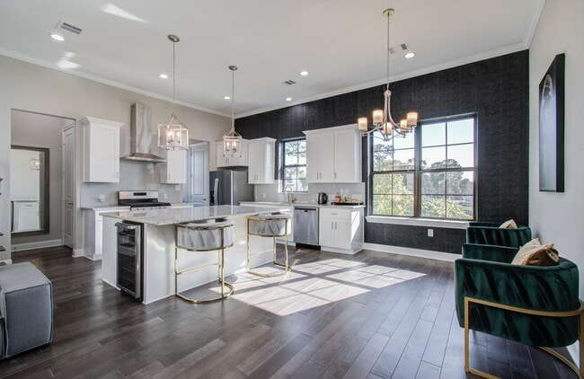 Photo - 3335 Beverly Frst Dr