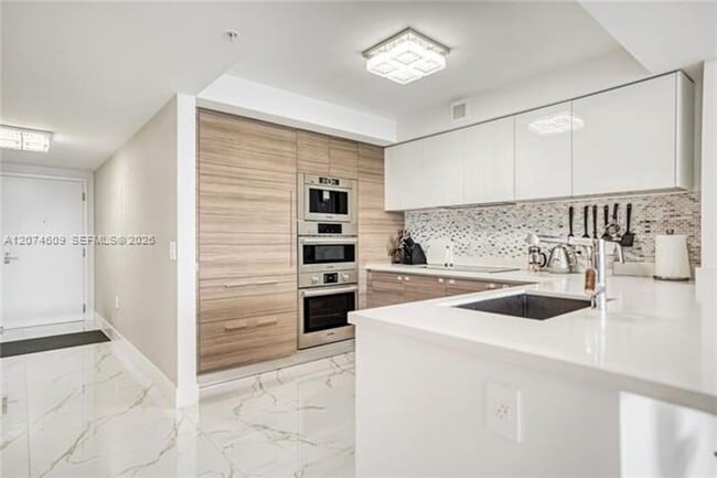 Building Photo - 330 Sunny Isles Blvd