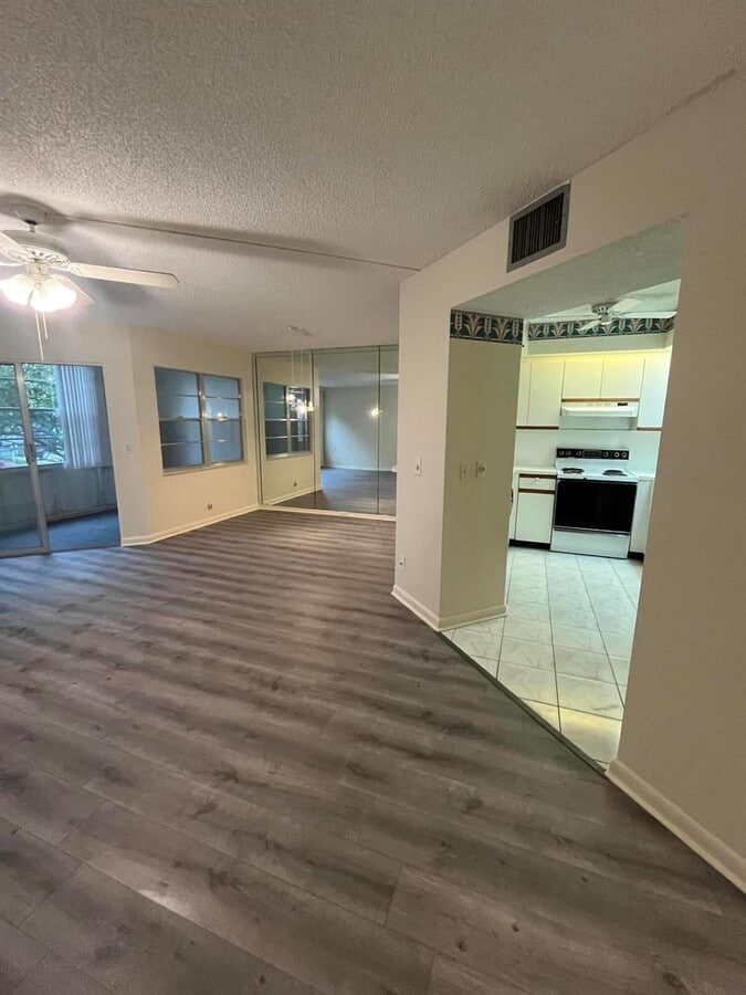 Photo - 12600 SW 5th Ct Unit 304
