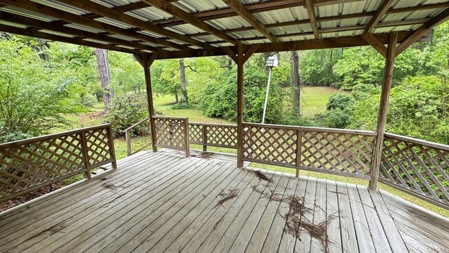 Photo - 200 Wall Williams Rd