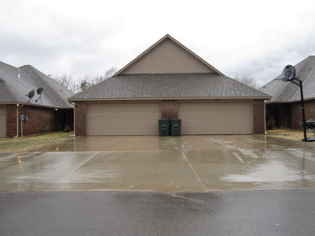 Photo - 425 Sterling Pointe Way