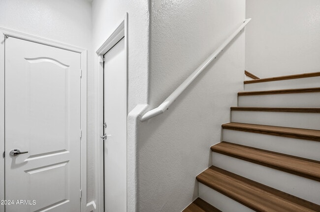 Photo - 2150 W Alameda Rd