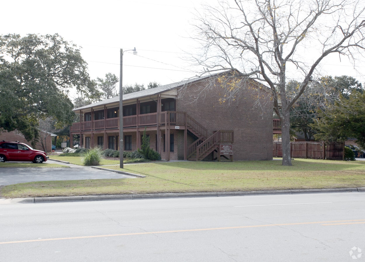 Photo - Miller Towne Apartments