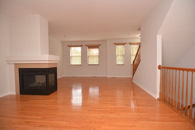 Photo - 4756 N Lamon Ave