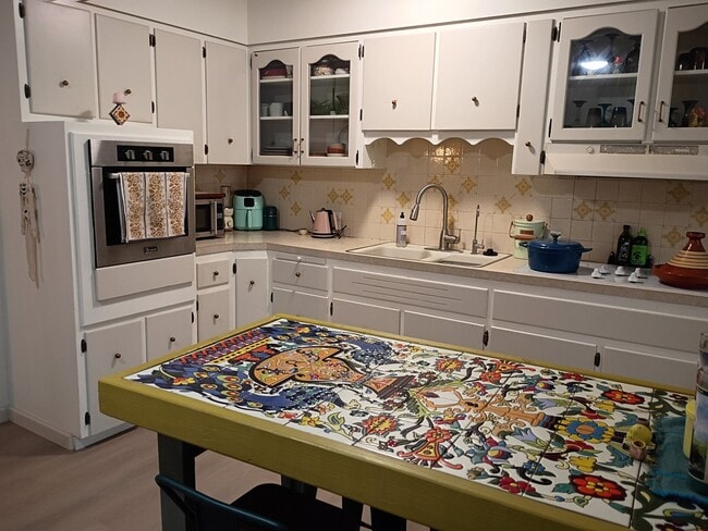 Photo - 527 Gaylord Ave