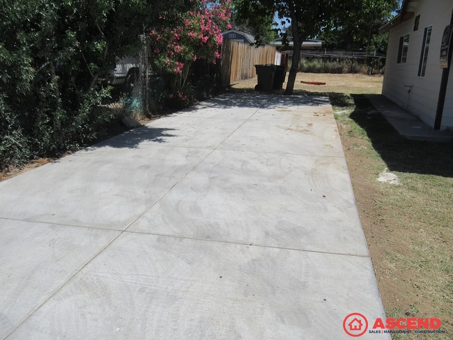 Photo - 2329 Nelson St