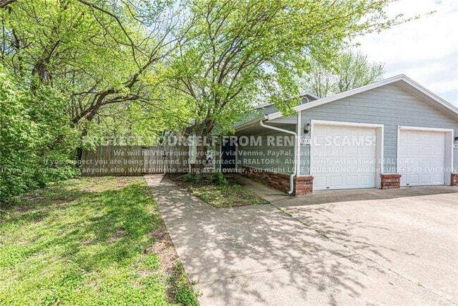 Building Photo - 2032 N Leverett Ave Rental