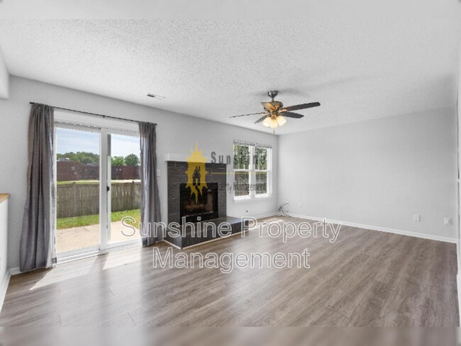 Photo - 1486 Berkshire Dr
