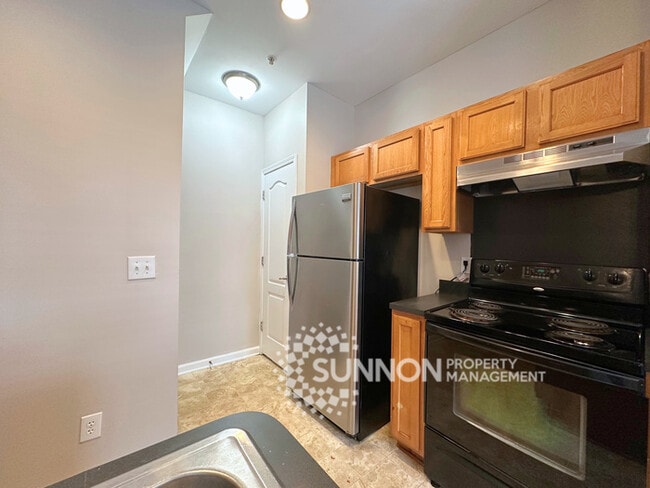 Photo - 3 Bedroom 2.5 Bathroom Townhome Near Unive...