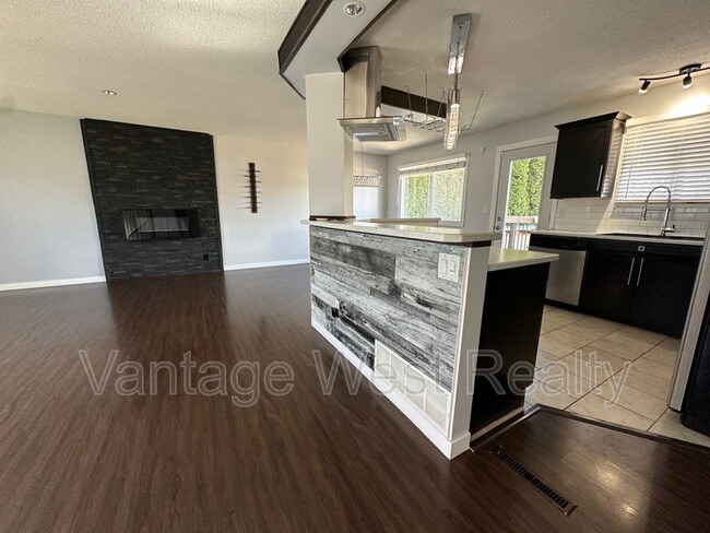 Photo - 270 Keithley Rd