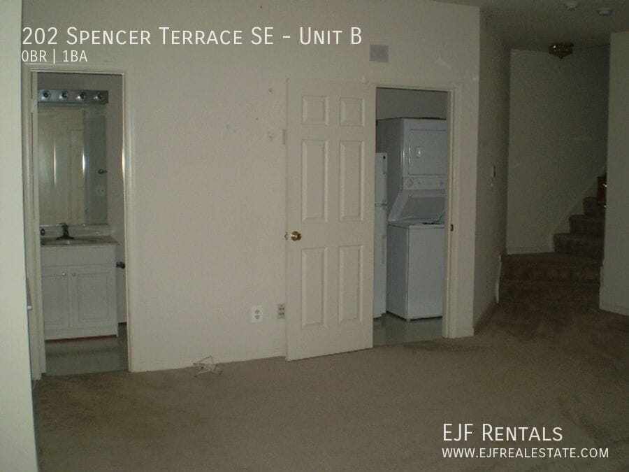 Photo - 202 Spencer Terrace SE Unit B