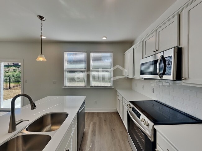 Photo - 205 Argea Dr