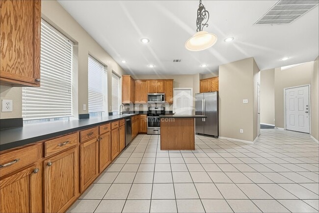 5401 Pecan Creek Cir