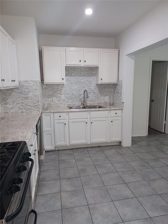 Photo - 955 Cloverdale Dr