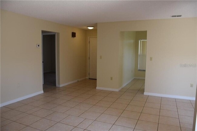 470 Hunter Cir