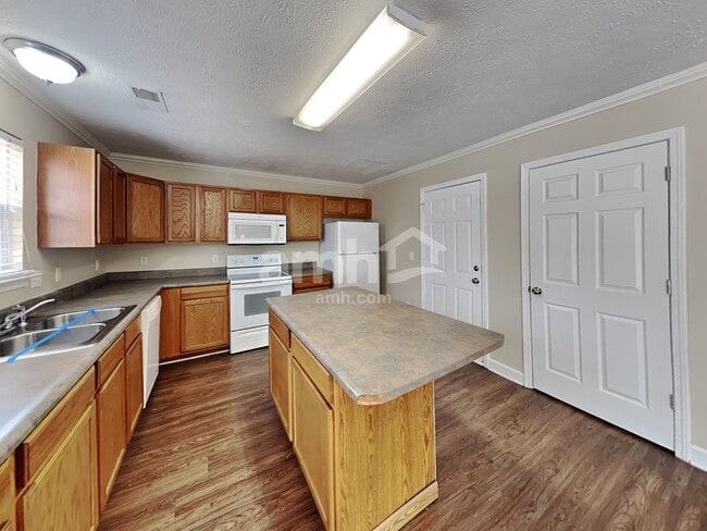 Photo - 8026 Meadowview Ln